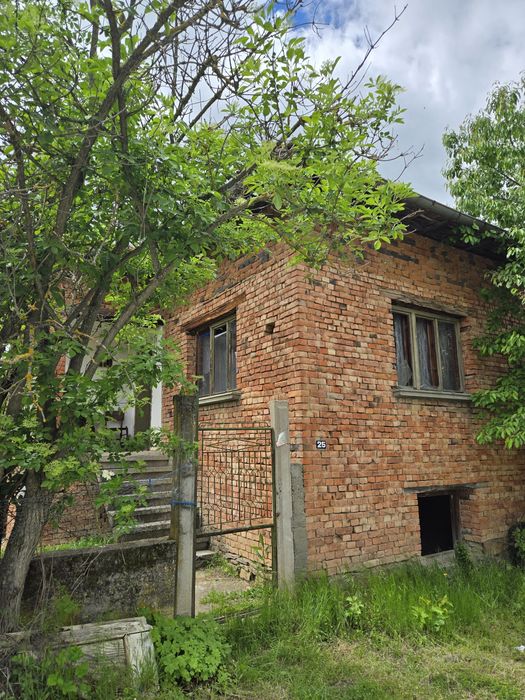 Продавам къща в с. Микре