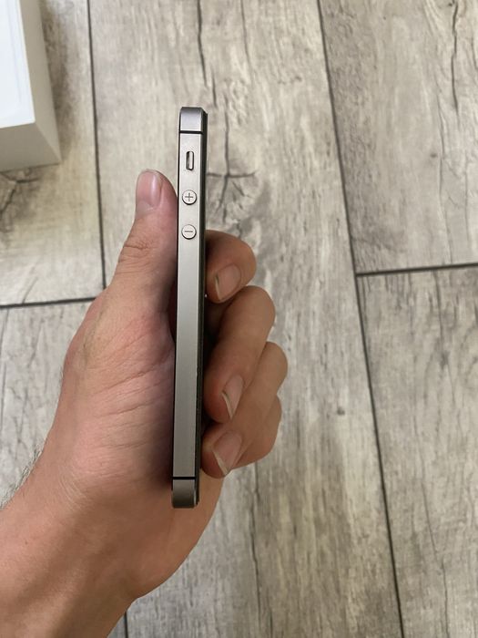 Продам iphone 5s в идеале