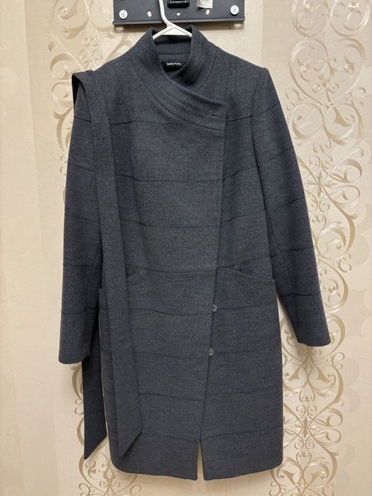 Женское серое пальто