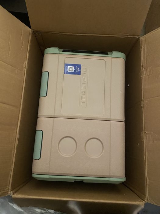 Автохолодилник продам