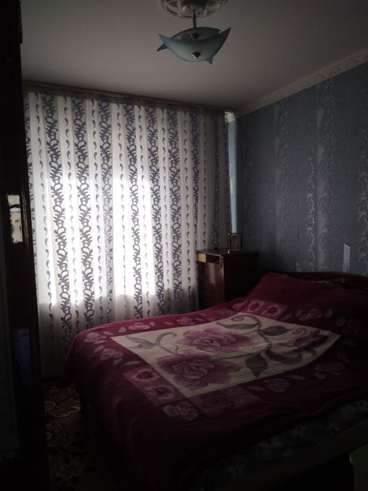 Sergili tumani ittifoq mahallasida uy sotiladi 5 xona 5 etaj srochna