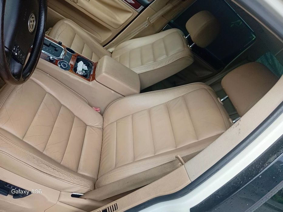 Motor 4.2 v8 benzina/cutie de viteze automata/cardan/interior/far xenon/bara fata/jante r19/aripa/carlig remorcare electric/rezerva slim touareg  7L