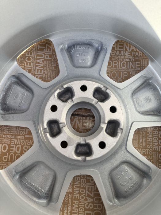 Set 4 Jante Aliaj Originale Dacia Duster R16 ET 50 6,5 J x 16CH THEMA