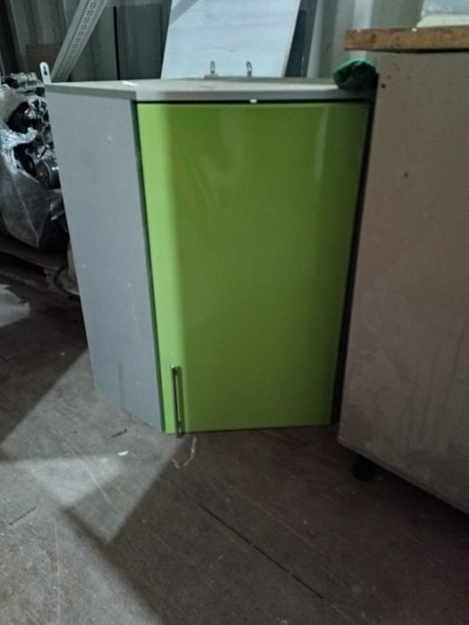 Продается угловой кухонный гарнитур