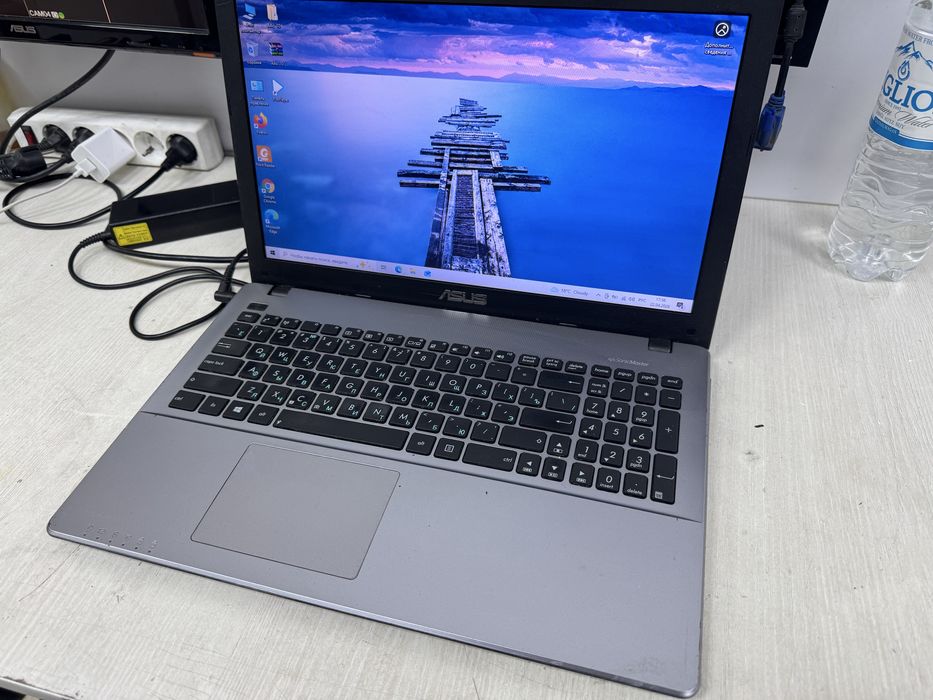 Ноутбук Intel(R) Core(TM) i7