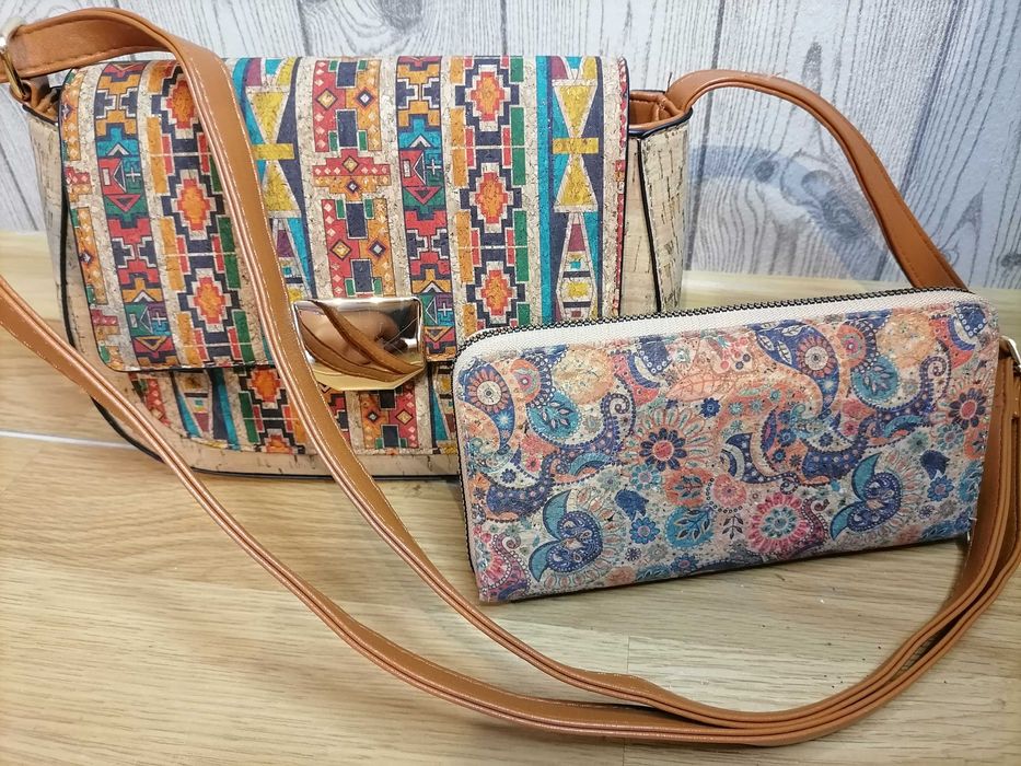 Комплект чантичка и портмоне тип корк