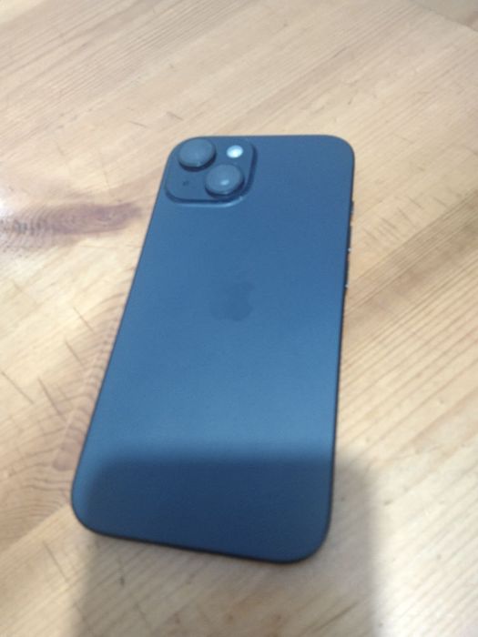 iPhone 15 Idealniy