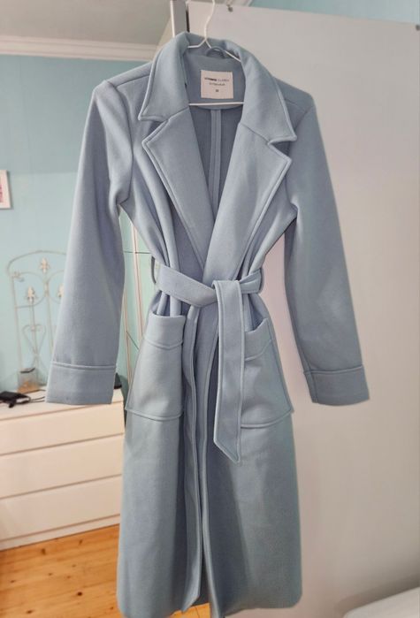 Чисто нови палта , розово и синьо