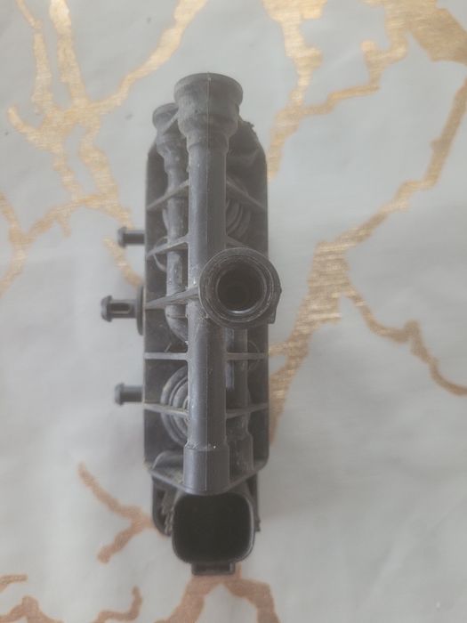 Bloc valve Land Rover Range Rover Sport 3.0 Motorina 2012, RVH000095