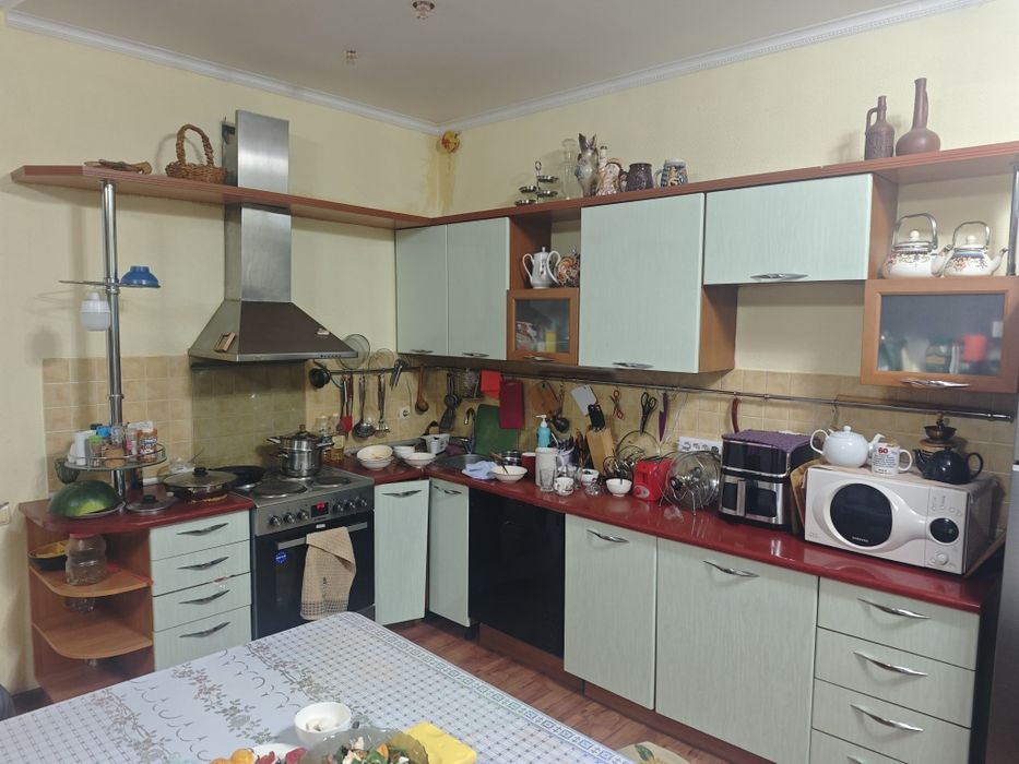 Продам кухонный гарнитур бу