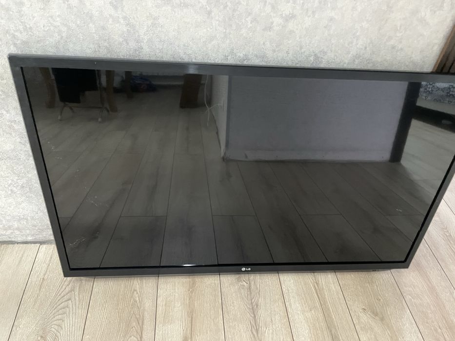 Продаю телевизор LG смарт