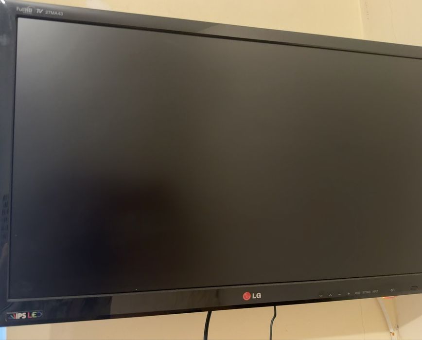Телевизор LG 27 инча LED за 47 евро