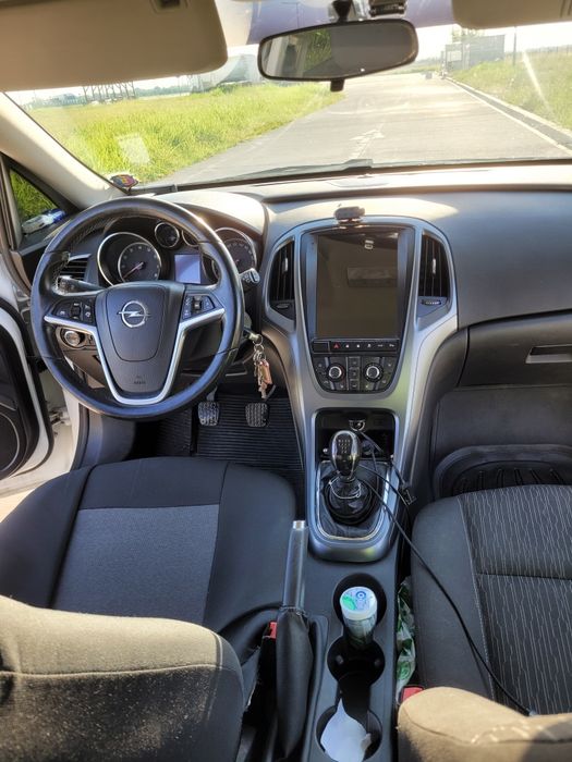 OPEL Astra 2013 — imagine 3