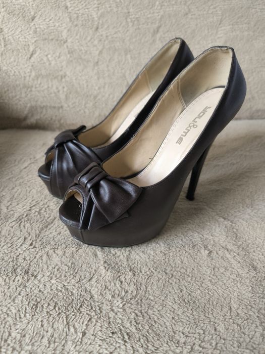 Туфли на каблуке