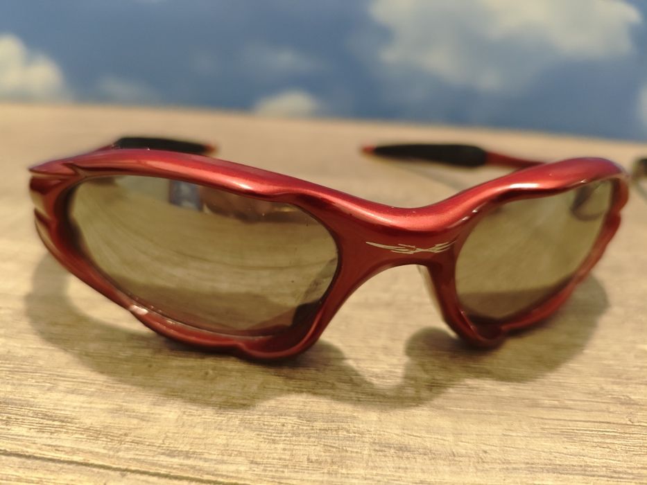 Слънчеви очила (червен цвят)