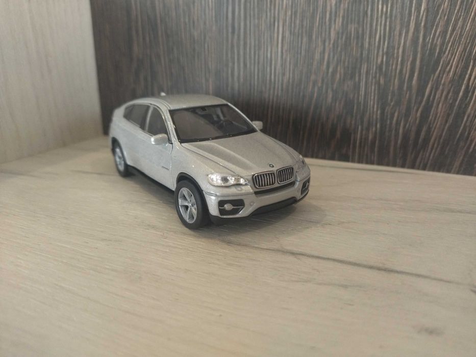 Метална количка BMW X6 !!!