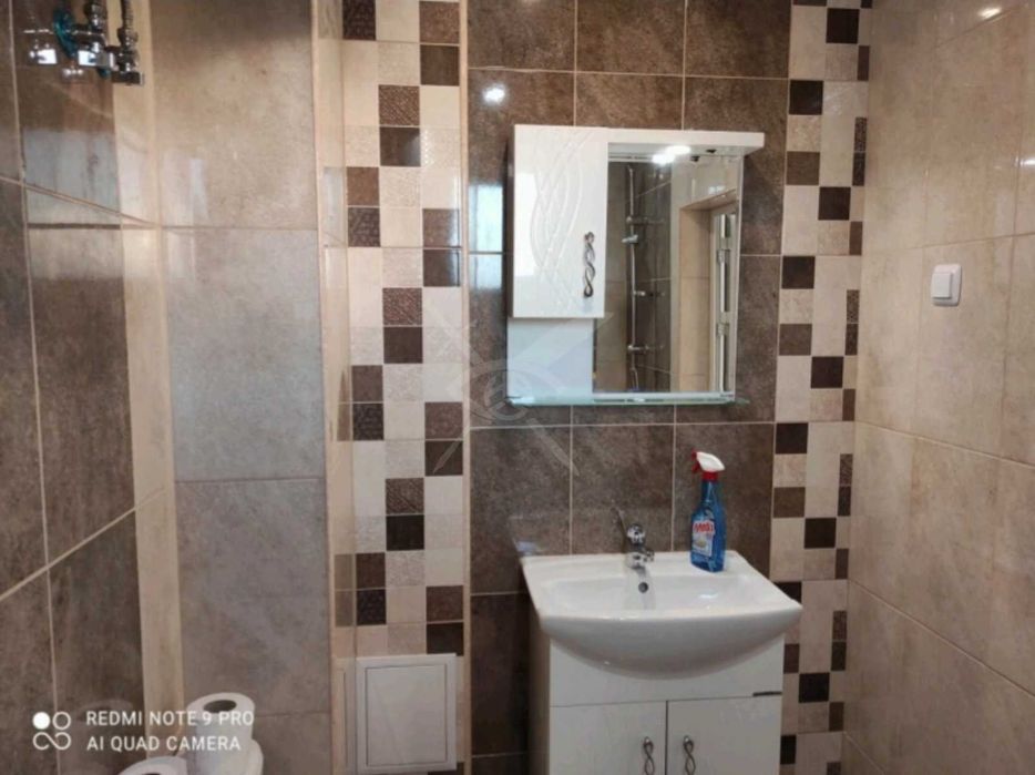 Тристаен - Център