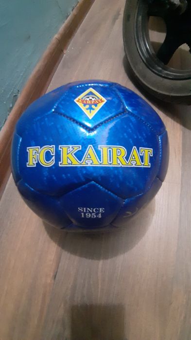 Продаю мячики кожаные