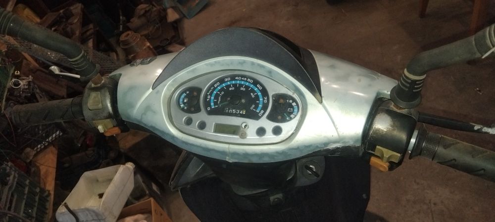 Продам скутер 80 кубовый