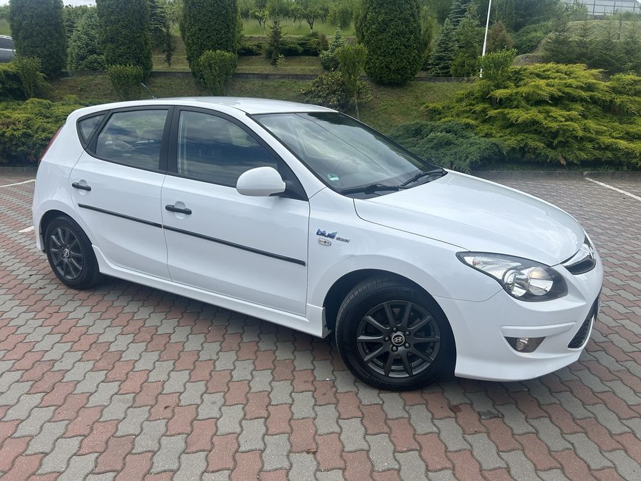 HYUNDAI i30 2011 — imagine 18