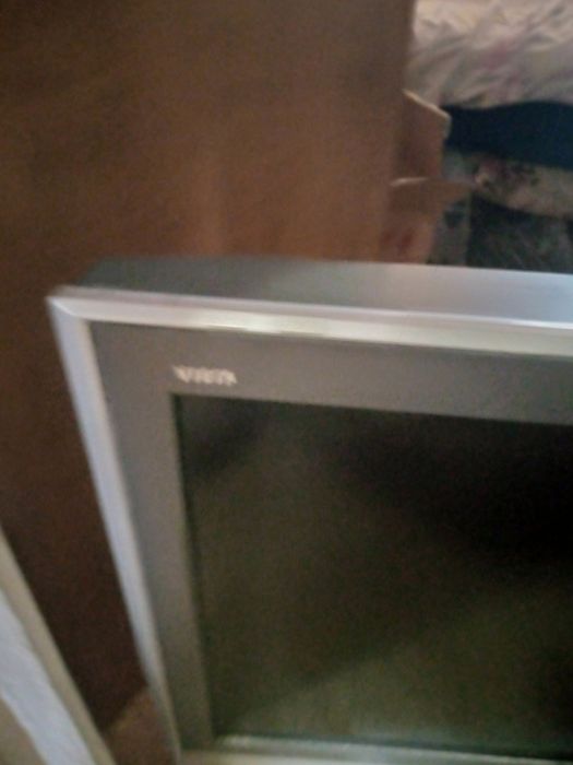 Телевизор Panasonic и Sony