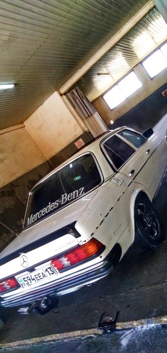 Мерседес Бенс 124