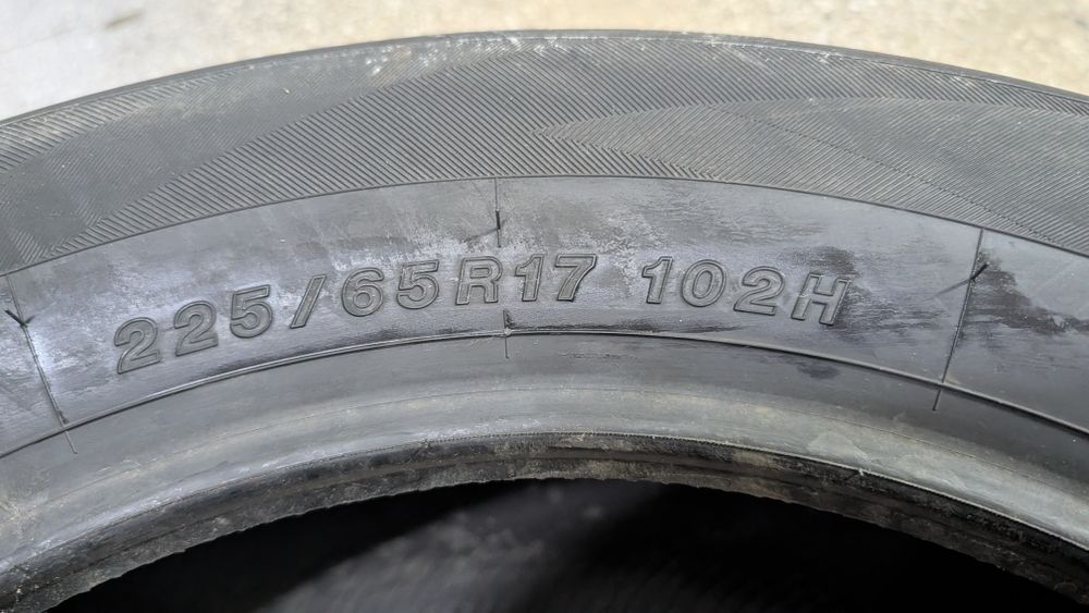 Yokohama geolander 225/65 R17 noi