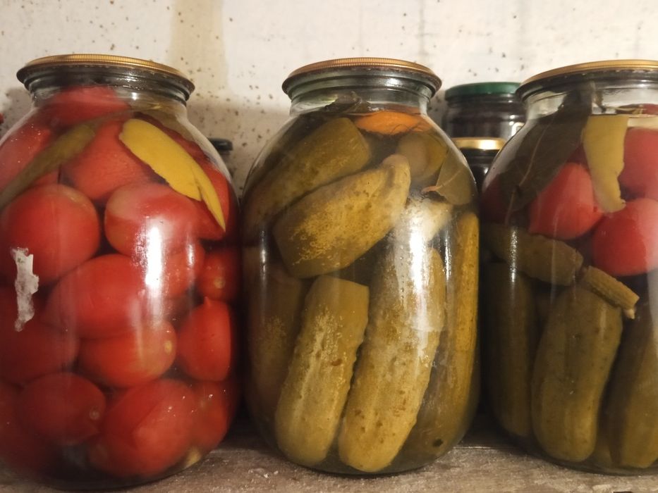 Продаю солёные огурцы, помидоры