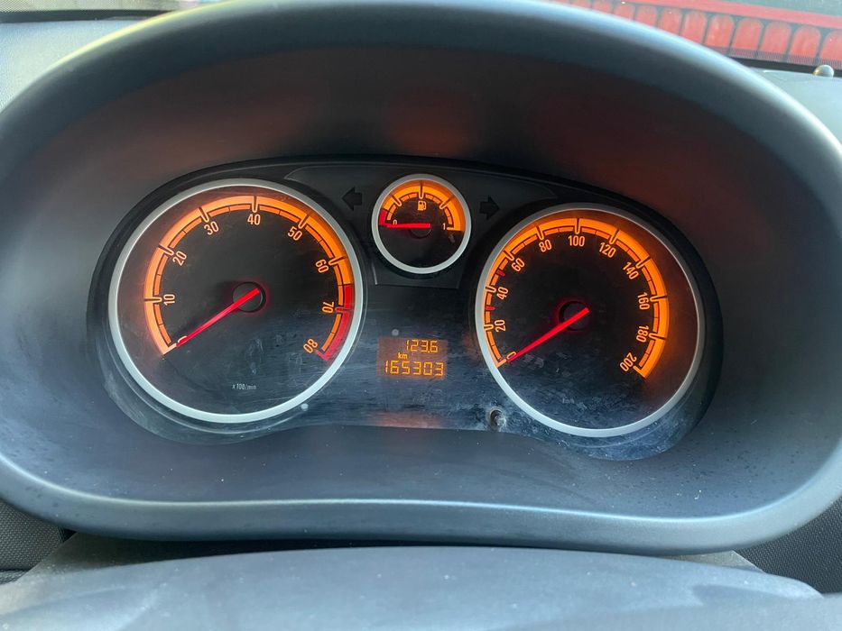 Vând schimb opel corsa d