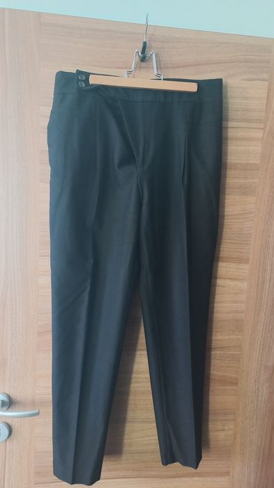 Pantaloni 3/4 Zara