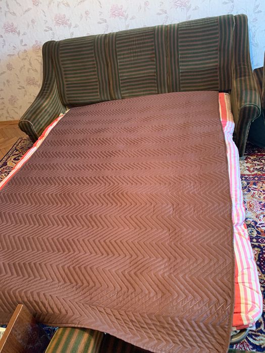 Диван тройка с механизъм за разтягане в комплект с два фотьойла