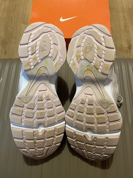 Nike Air  Heights 41 н. 26,5 см
