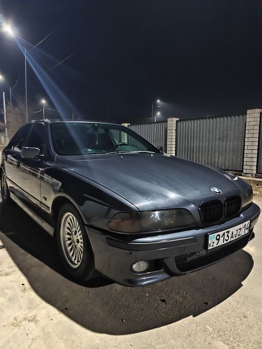 BMW E39 523i 1997г