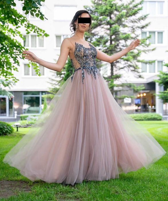 Изискана абитуриентска рокля