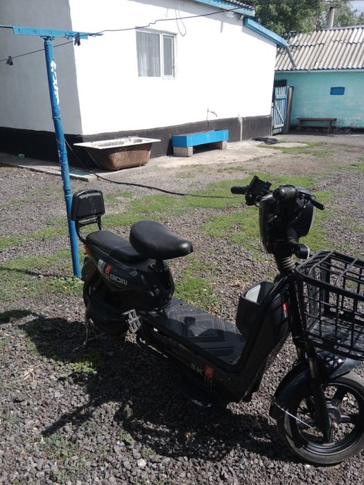 Продам электро скутер ск8