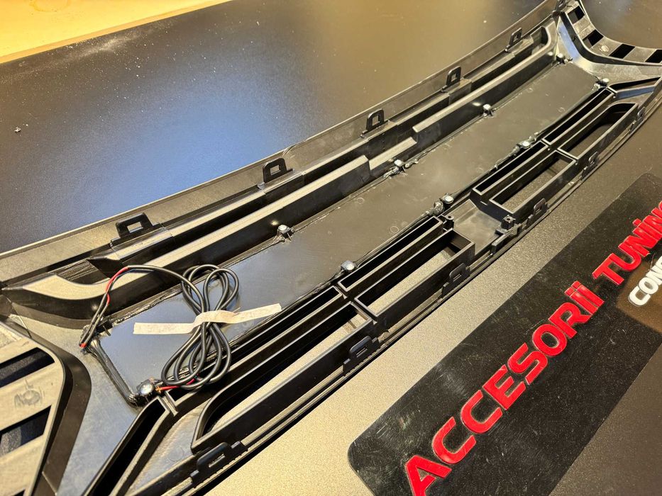 Grila Iluminata Led - Dacia Duster 2