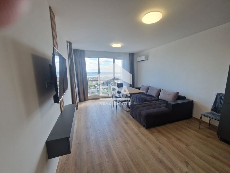 Продава се Тристаен апартамент в Варна, м-т Пчелина - 89 кв.м за 2640 €/кв.м - Снимка #2