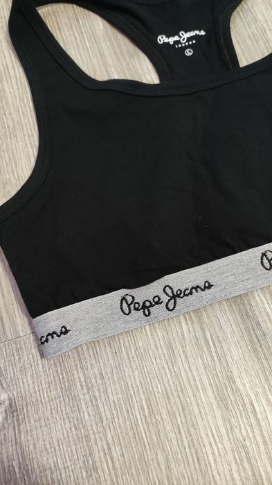 Ново бюстие Pepe Jeans L size crop top