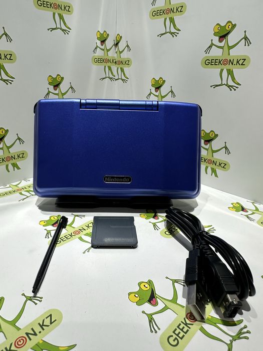 Nintendo ds с картриджем R4