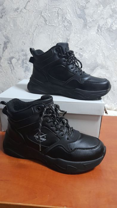 Демисезонные ботинки на девочку