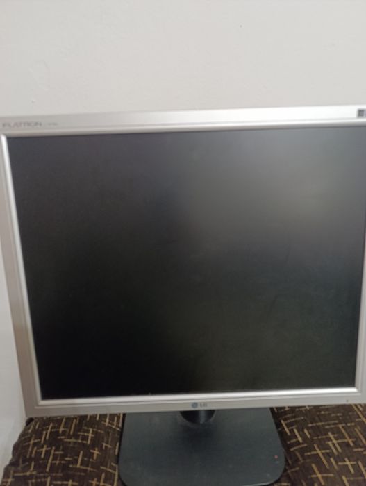 Monitor LCD LG L1918S-SN, 19"