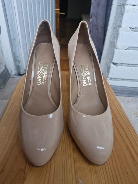 Туфли на высоком каблуке