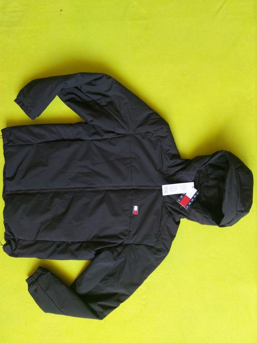 Tommy Hilfiger-S-Оригинално