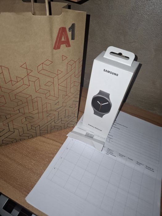Samsung Galaxy Watch 8 – 40mm LTE (като нов, гаранционен)