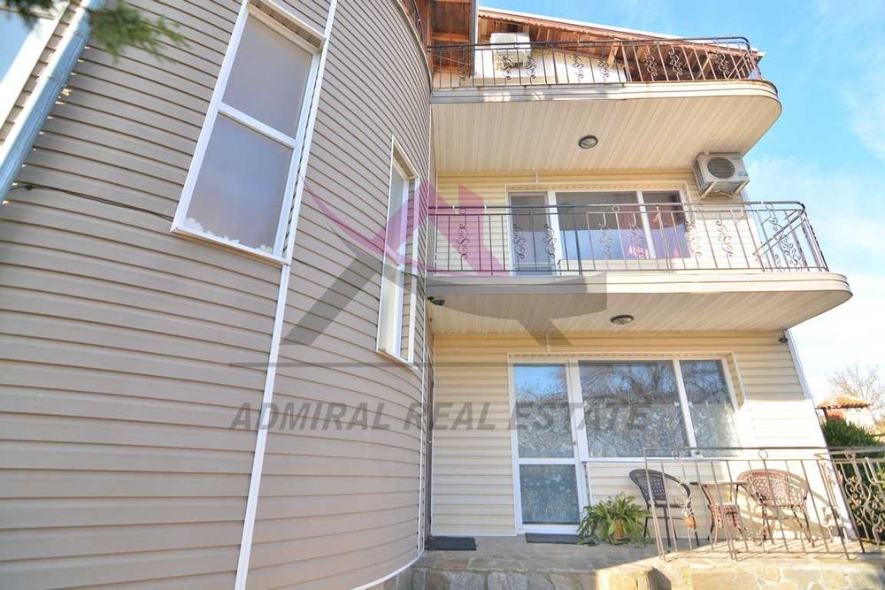 Дава се под наем Къща в с. Осеново, Област Варна - 300 кв.м за 511 € - Снимка #1