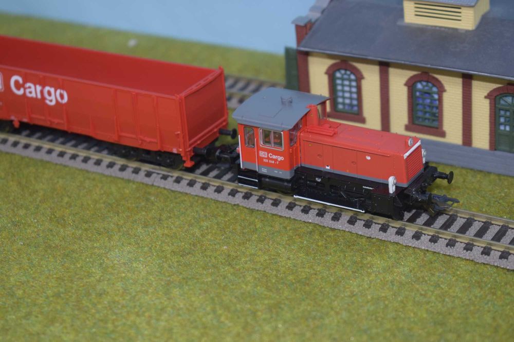 Trenulet locomotiva diesel BR333 marca Roco scara ho