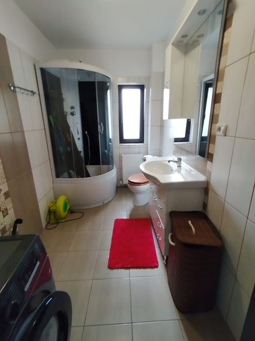 Casă de vânzare – complet mobilată, ideală pentru familie