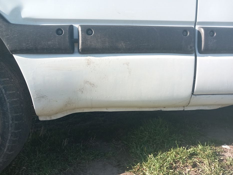 Продавам микробус рено мастер 2.5