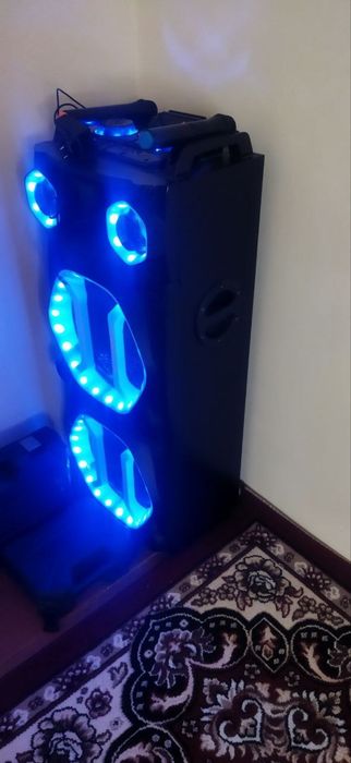 Колонка с микрофоном