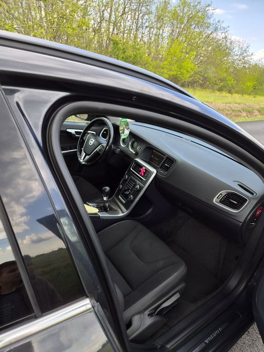 Volvo V60 D5 2.4
